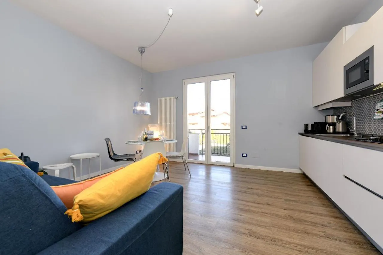 Blue Suite Apartment 시르미오네