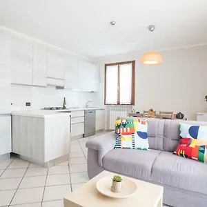 Appartement Gardappartamenti Sorgente Pool, Sirmione