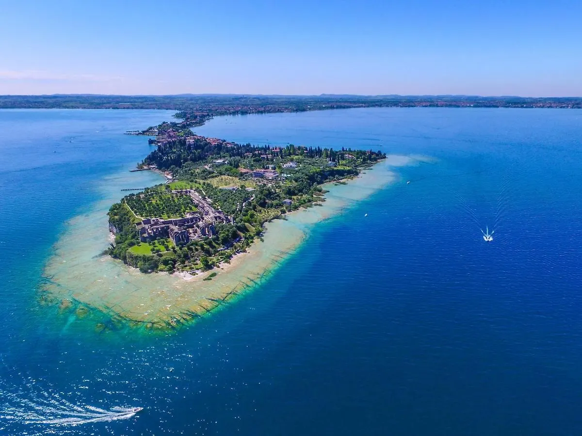 Blue Suite Apartment Sirmione